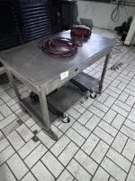 1 tafel, verrijdbaar