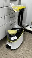 1 parní čistič Kärcher SC 4 Deluxe