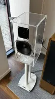 2 speaker boxes