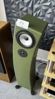 2 luidsprekerboxen