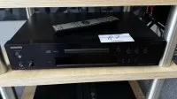 1 cd-speler Onkyo C-7030