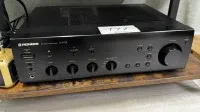1 zestaw HiFi, składający się z: