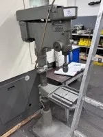 1 perceuse à colonne Webo E13, défectueuse
