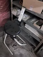 1 рабочий табурет