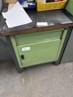 1 рабочий стол с тумбой