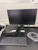 1 PC Dell z monitorem TFT panoramiczny Lenovo