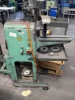 1 machine à brosser