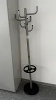 1 Garderobenständer
