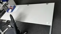 1 bureau - enlèvement après autorisation