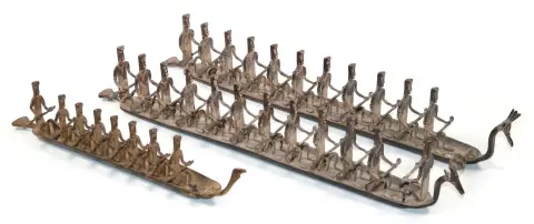 Indien Bastar – Drei Kerala Boote mit 31 Figuren