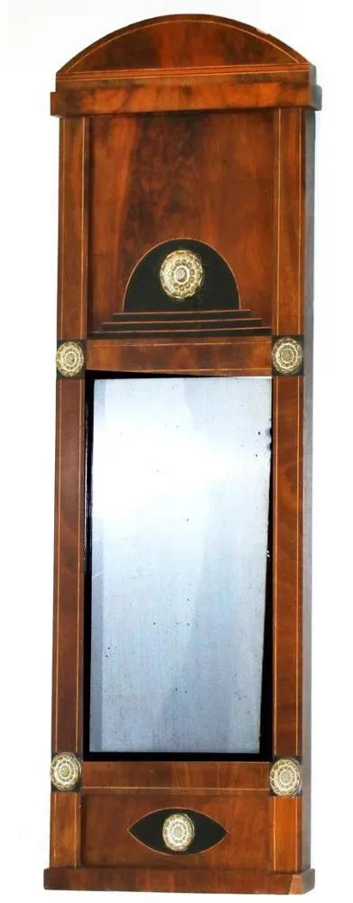 Nádherné zrcadlo – Biedermeier