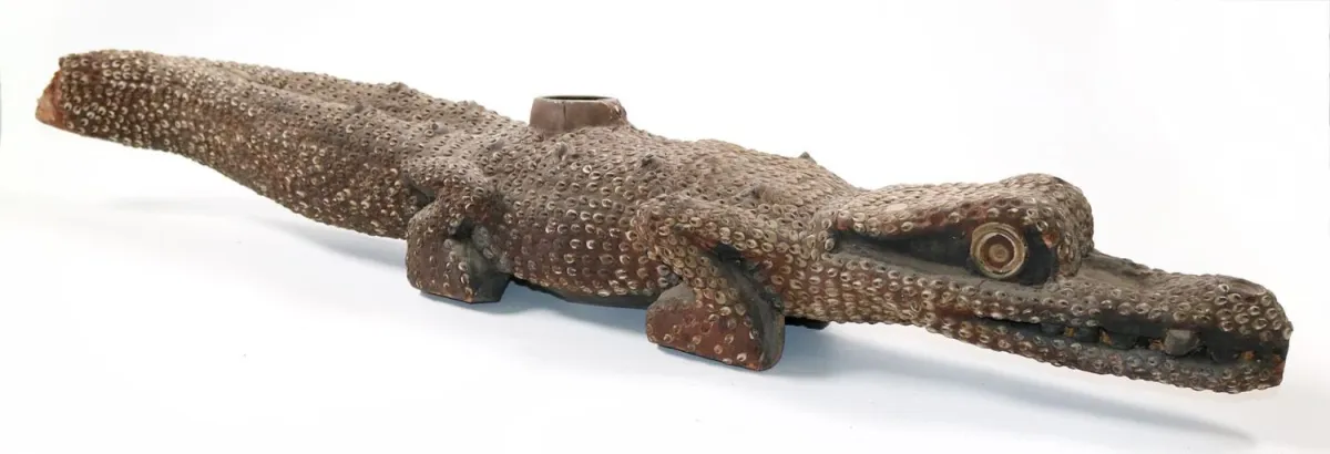 Shell inlayed – crocodile