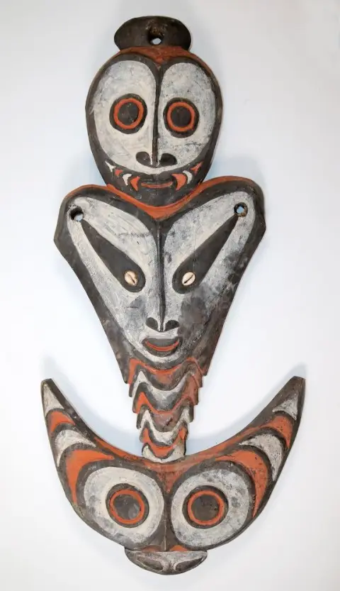 Suspension hook – Papua New Guinea