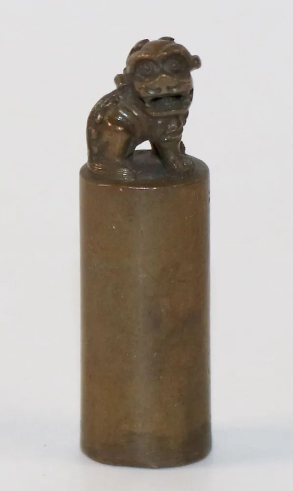 Bronze seal China – oval rod with insignia