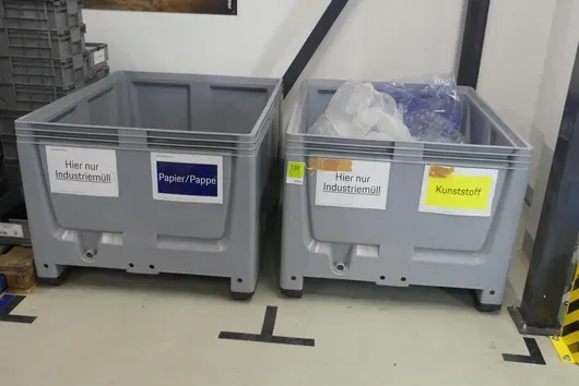 2x Boîte en plastique - sans contenu