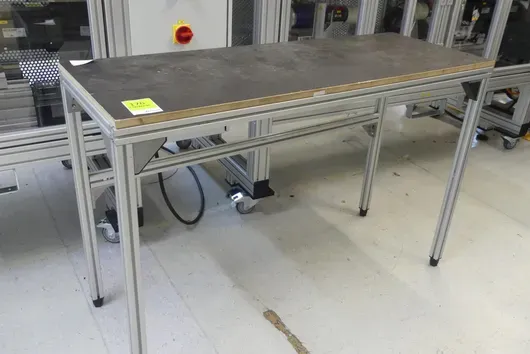 Table de travail - sans contenu