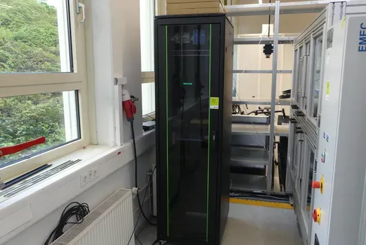 Server cabinet