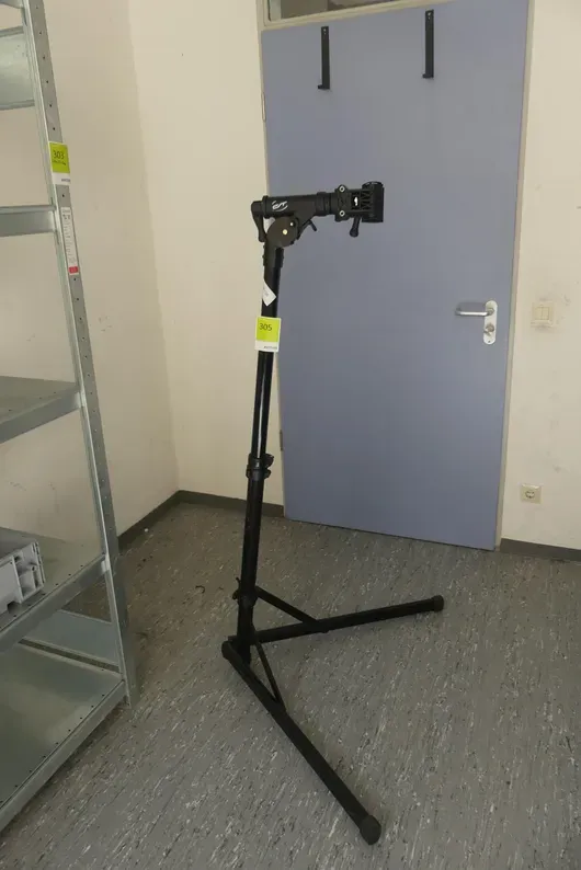 Montážní stojan CST