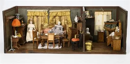 Puppenstube mit Eichenmöbeln