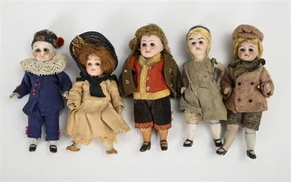 5 Puppenstuben-Püppchen mit Glasaugen