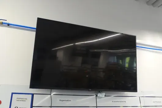 LG - Display with wall mount