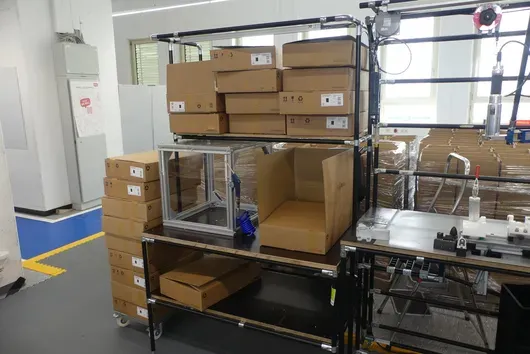 Workbench construction with aluminium holder | frame, without other contents