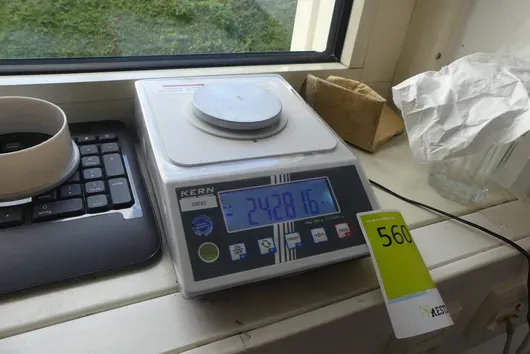 KERN PCB 300-3 scale