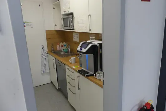 Kuchyňská linka s obsahem (bez dávkovače vody)