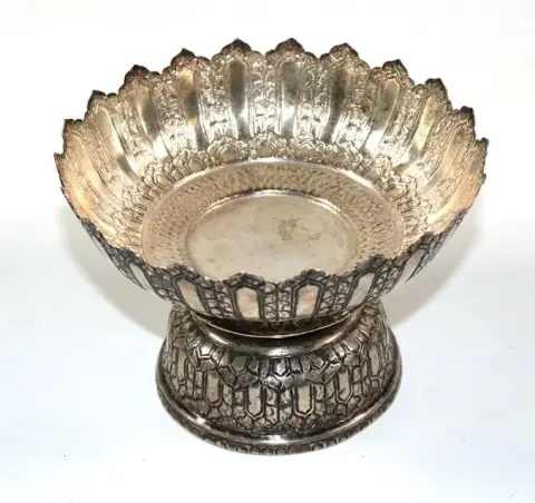 Coupe en argent de Chine – en forme de fleur de lotus