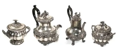 Historismus – Pichets en argent et deux boîtes à sucre