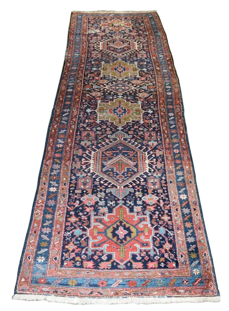 Kazak. – Große Orientbrücke mit reicher Ornamentik
