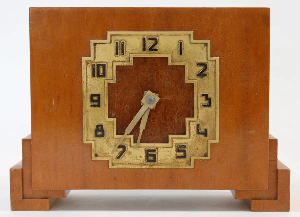 Pendule de cheminée. – Art déco