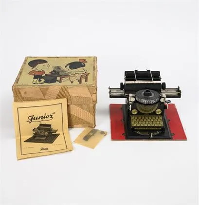 Kinderschreibmaschine "Junior". Gescha-Patent