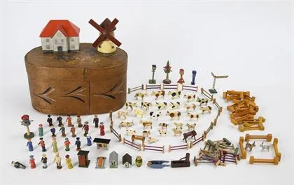 Bemalte Spanschachtel mit Bauernhof, Mühle und Schule. Erzgebirge