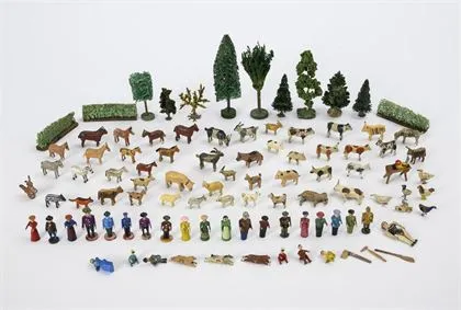 Konvolut Tiere, Figuren und Luffa-Bäume. Erzgebirge