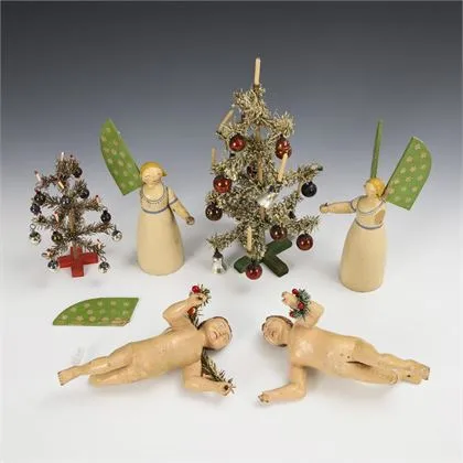 Konvolut 2 frühe Leuchterengel, 2 schwebende Engel und 2 Weihnachtsbäumchen