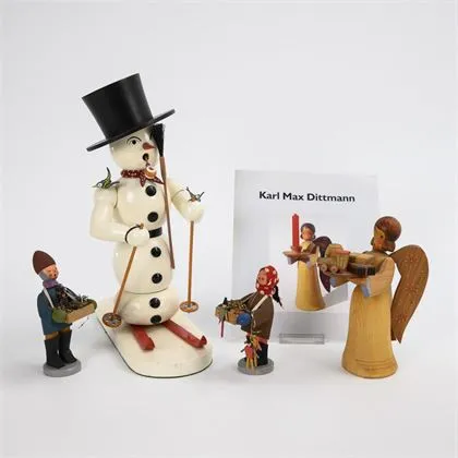 Schneemann, Engel und zwei Striezelkinder