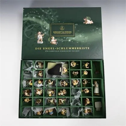 Petrus als Dirigent und 27 musizierende Engel in "Engel-Schlummerkiste". Wendt & Kühn, Grünhainichen