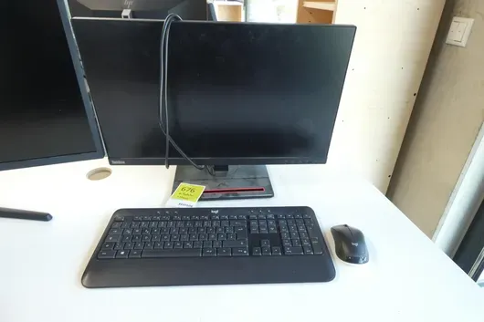 Technická sada s monitorem Lenovo + klávesnice a myš