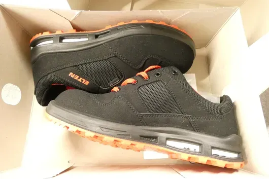 3 paires de chaussures de sécurité Elten
