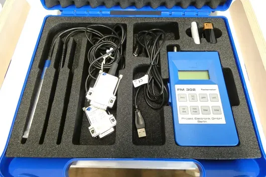 Teslametr FM 302