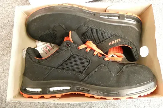 3 paires de chaussures de sécurité Elten