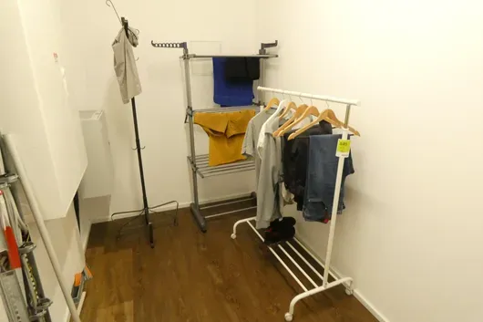 3x Věšáky na oblečení