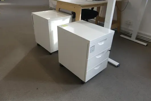 2x bureaulades