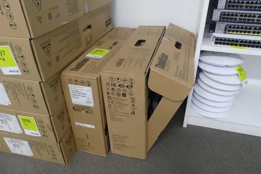 2x LENOVO ThinkVision T24i-2L