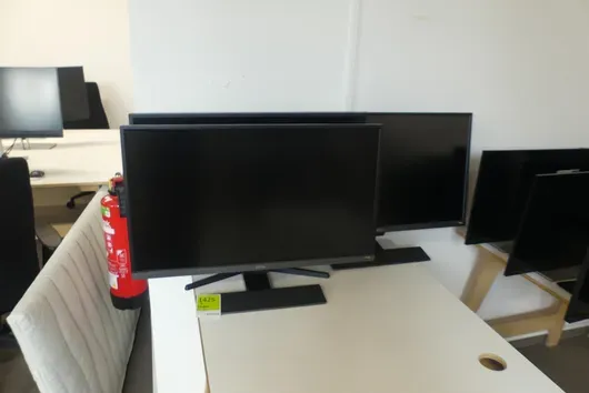 3x monitory BENQ, bez kabli