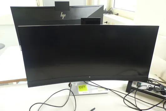 2x Moniteur incurvé HP