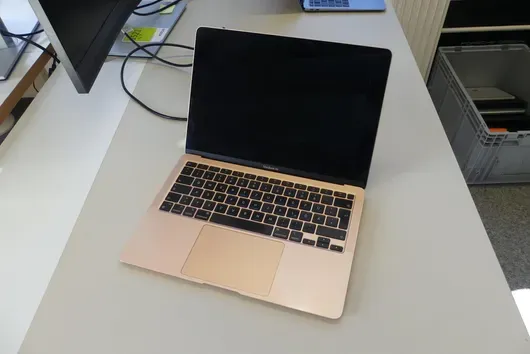 APPLE MacBookAir, ohne Zubehör