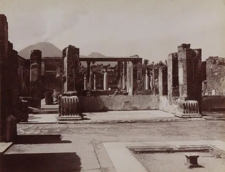 Pompei. – 15 Photographien von 1870-1895