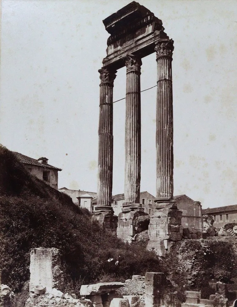 Rome. – 11 photographs of various views and ancient sites